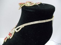 VINTAGE FIRE RED RHINESTONE TEAR DROP STYLE NECKLACE & DANGLE STUD EARRINGS SET