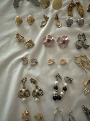 Lot Of 50 Clip On Earrings, Lisner Butterfly, Trifari And Other Brands