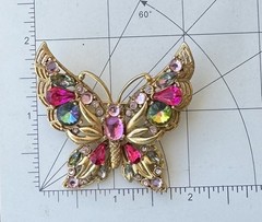 Vintage Rhrinestone / cabochon glass / gold tone metal brooch pin