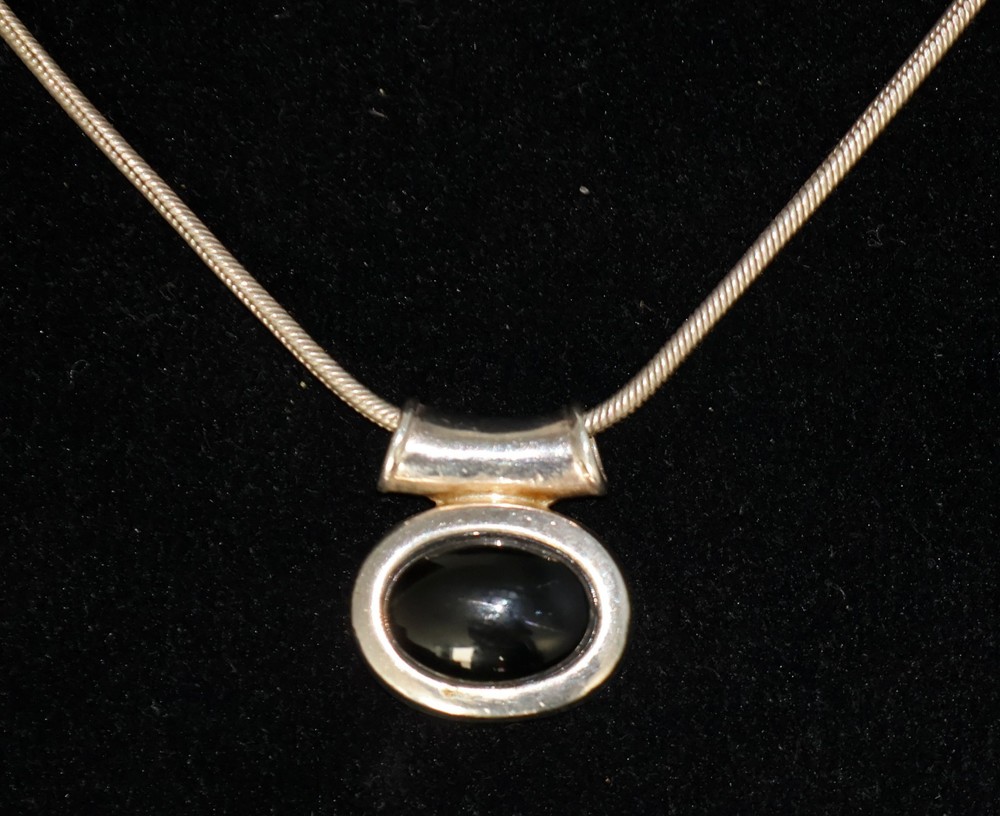 Vintage 925 Sterling Silver 16″ Necklace w/ Black Onyx Oval Slide Pendant 14.5gr