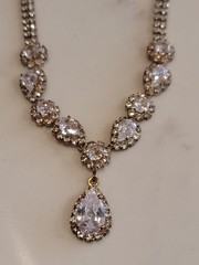 Vintage Style Rhinestone Necklace Clear Crystal Teardrop Pendant 18″