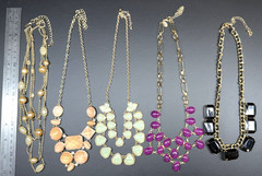 100 pcs Vintage Now Gold Tone Pendants Chains Necklaces Lot Signed & Unsigned