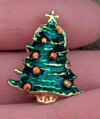 Christmas Tree Earrings Clip On Holiday Winter Gold Tone multicolor ornaments