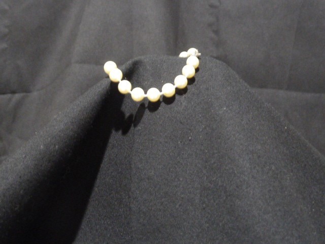 Simulated Pearl Bracelet