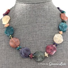 Vintage Multi Color Marbled Plastic Lucite Wavy Disc Chips Beaded Necklace