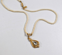 Vtg Signed 1928 Gold Tone Faux Pearl Necklace Drop Teardrop Pendant Rhinestone