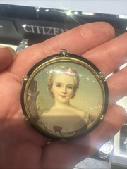 Antique Hand Painted Lady Pendant On Gold Tone (Non Precious Metal)