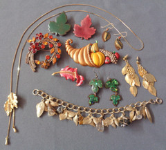 VTG Fall Autumn Jewelry Lot Brooch Earring Charm Bracelet Necklace Leaves Horn +