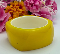 Vintage Yellow Lucite Bangle Bracelet Chunky Asymmetrical Geometric 8.5 in