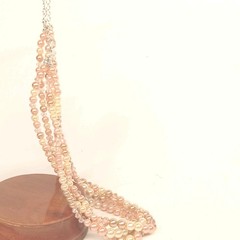 ROSE PEARLESQUE: Statement Necklace , Bracelet Multirang AND Cluster Earrings