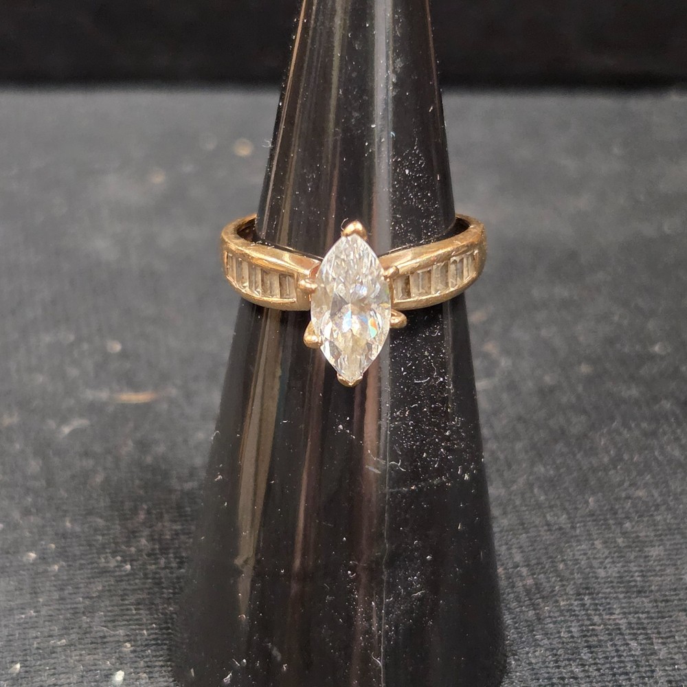 Vintage 10K Yellow Gold Engagement Ring Marquise Cut Stone- 2.17g Size 4.25