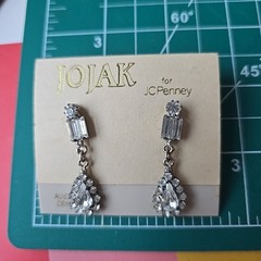 new Vintage JC Penny Clear Glass Rhinestones Dangle Pierced Earrings