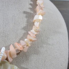 Vintage Shell Necklace Flower Pendant Beach 18 Inch