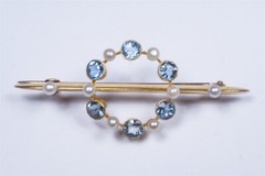 QUALITY ANTIQUE ENGLISH 15K GOLD AQUAMARINE & PEARL BROOCH c1910