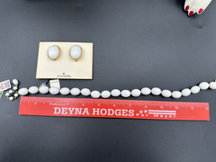 NWT VTG 1950s-1960s CROWN TRIFARI Gold-tone White BAHIA 2 Piece Set Jewelry