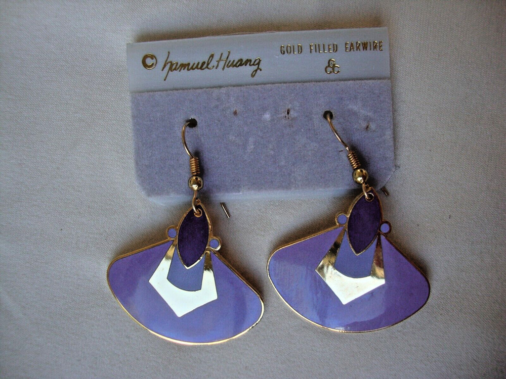 VINTAGE SAMUEL HUANG DESIGNER CLOISONNE RETRO MOD FAN LAVENDER & PURPLE EARRINGS