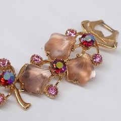VTG bracelet Molded Glass Leaves AB Pink Rhinestones in Goldtone fold over clasp