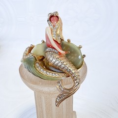 Vintage Hattie Carnegie Mermaid Brooch Green Peach Rhinestones Nymph in Shell