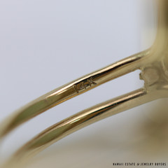 Ming’s Hawaii White and Green Jade Carved Gourd 14K Yellow Gold Ring Size 8