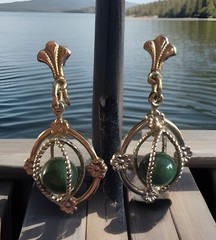AMCO 14KT Gold Overlay Green Nephrite In A Cage Dangle Screw Back Earrings Bx15