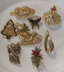 Vintage Signed Brooch Lot ART Richelieu AAI New Pro Gold Tone Pins 8pc