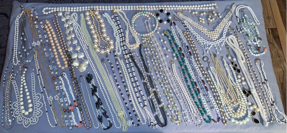 Great Lot 55 Mostly Vintage Faux Pearl Necklaces Many Designs & Styles