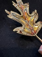 Vintage Beautiful LC Lauren Conrad Enamel Leaf Brooch