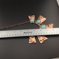 Vtg Necklace Dyed Howlite Hammered Copper Tone Metal Southwestern Style 16-18”L