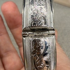 Vintage Bangle Bracelet Etched Silver Tone Flowers Size 6.5 Inches