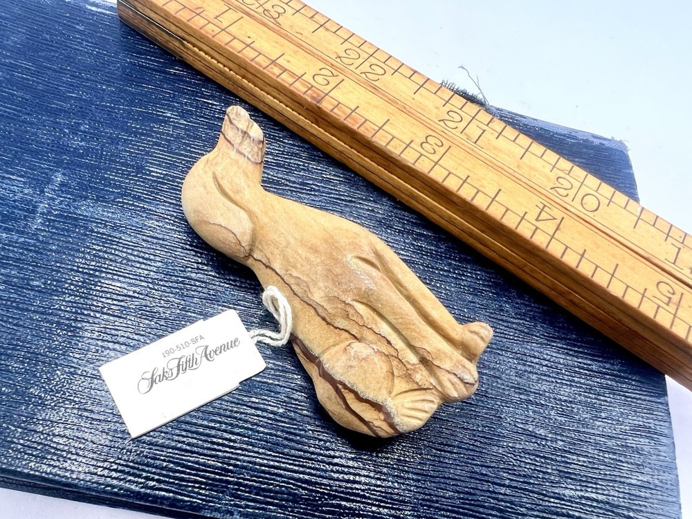 Vintage 1980s Carved Brown Tan Stone Gemstone Dog Labrador Brooch NOS Ro-Do IJ