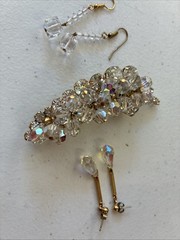 Vintage JULIANA D&E Clear AB Bead Gold Tone Cha Cha Leaf Pin Brooch + 2 Earrings