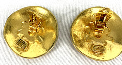 Berebi Earrings Enamel Clip Medallion Center Brown Swirl Goldtone 1.5″ Vintage