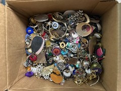 17 Pounds Pierced Vintage To Fashion Mixed Metals Earrings Jewelry Lot #70