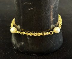 VTG CROWN TRIFARI WHITE Pearlescent Inset Gold Tn HEART Bracelet Earrings Set