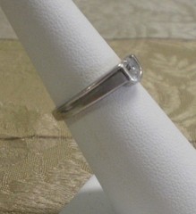 Cubic Zirconia CZ Solitaire in U Shape Sterling Silver Ring Size 6.25