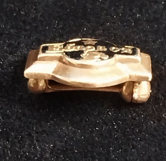 Vintage 14kt Solid Gold w/ Black Enamel Russian Lapel Pin 1.8 grams Helmet Star