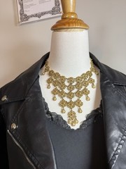 GOLDETTE Fancy VTG Gold Tone Faux Pearl Waterfall Bib Necklace Stunning 16-18in