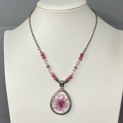 Pink Dichroic Glass Pendant Necklace Silver Tone Chain Acrylic Beads Collar 18″