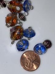 17 Pieces Vintage Silvertone Metal Wite Wrapped Pendant Glass Beads Multicolored