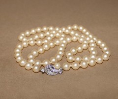 Vtg Knotted Faux Pearl Necklace 30″ REAL DIAMONDS in Clasp-50’s High End Costume