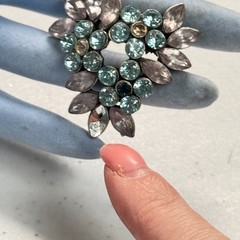 Vintage Brooch Ice Blue & Smoky Gray Rhinestone Leaf Heart Wreath Silver Tone