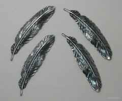 #2173 SMALL ANTIQUED STERLING SILVER PLATED DETAILED FEATHER COMPONENT – 4 Pcs