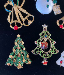 Brooch Lot Christmas Trees Wreaths Bells Snowman Gold & Silver Tones Rhinestones