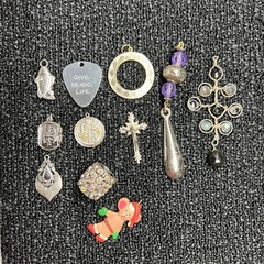Vintage Silver Tone Pendant S Lot Of 11 Sizes Colors Shapes Varies Fashion