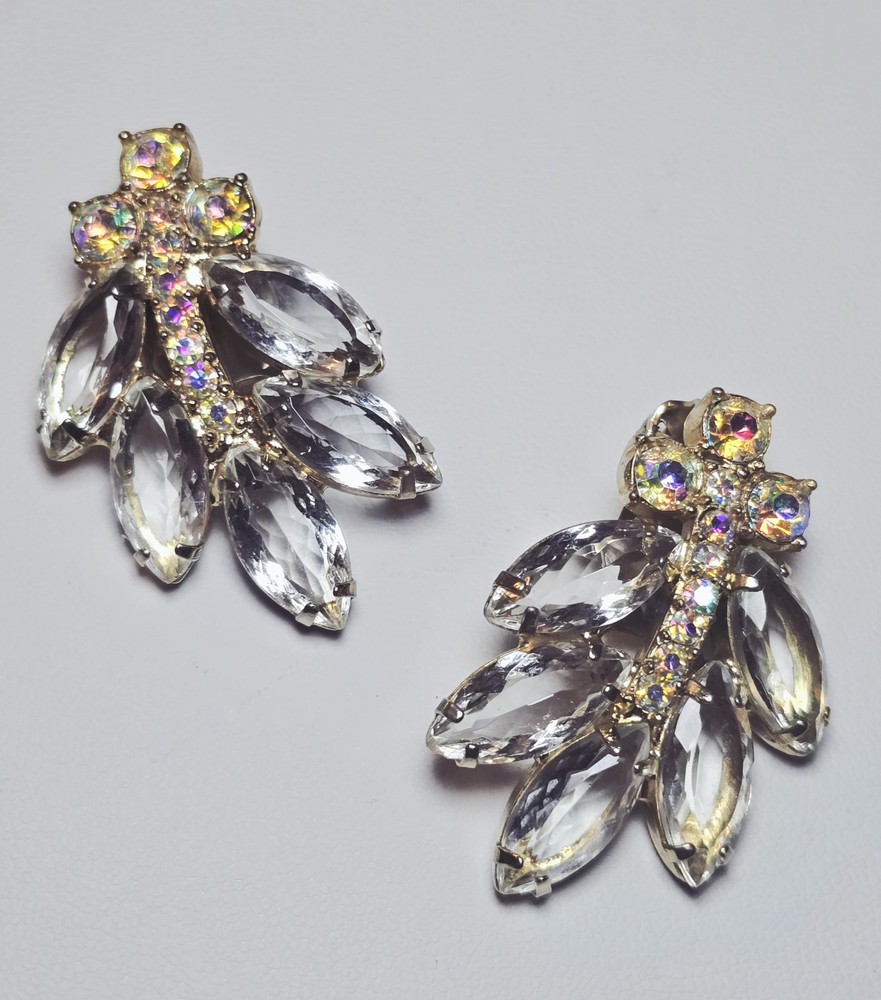 GORGEOUS VINTAGE JULIANA CLEAR AB RHINESTONE CLIP EARRINGS IN GOLD TONE