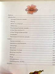 Pictorial Guide to Costume Jewelry Ariel Bloom HC