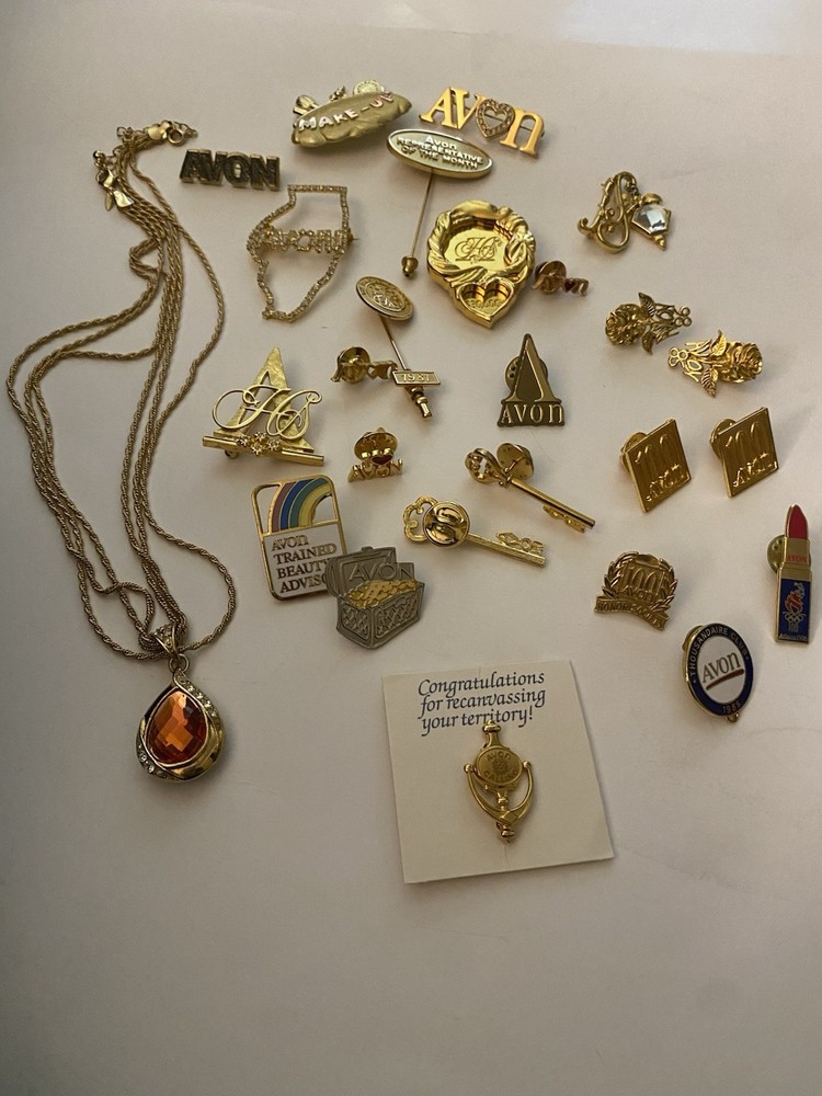 Lot Of 26 Vintage Avon & Avon Representative Awards Brooches Pins Pendant