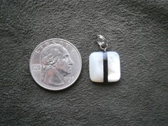 Mother of Pearl & Black Glass Vintage Bracelet Charm Pendant 2.0g