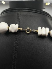 Vtg Lucite Textured Beaded Chip Necklace White Gold Beads 18”