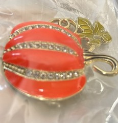 Goldtone Rhinestone Green Orange Pumpkin Halloween Autumn Pin (J28)